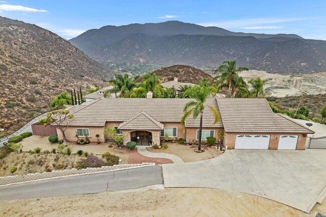 BEAUTIFUL 4BR/3BA home in SINGING HILLS VI... - BEAUTIFUL 4BR/3BA home in SINGING HILLS VI...