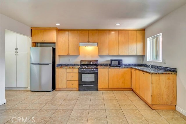 Building Photo - 6735 Elmer Ave Unit 19