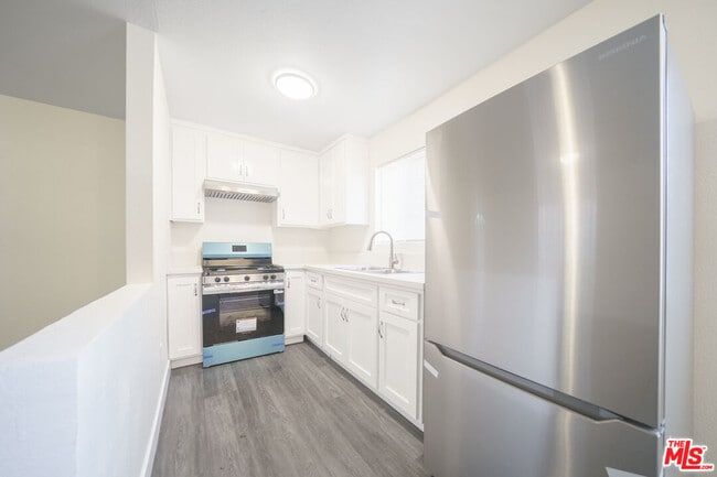 Photo - 10376 Wilmington Ave