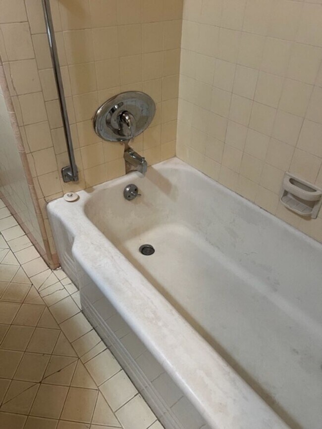 Photo - 629- Unit #3