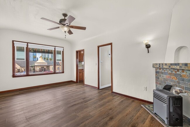 Photo - 731 E Broadway Unit G