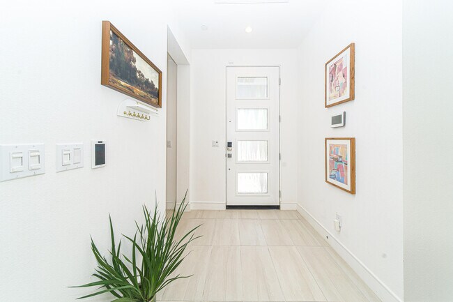 Photo - 814 Nugget Ln