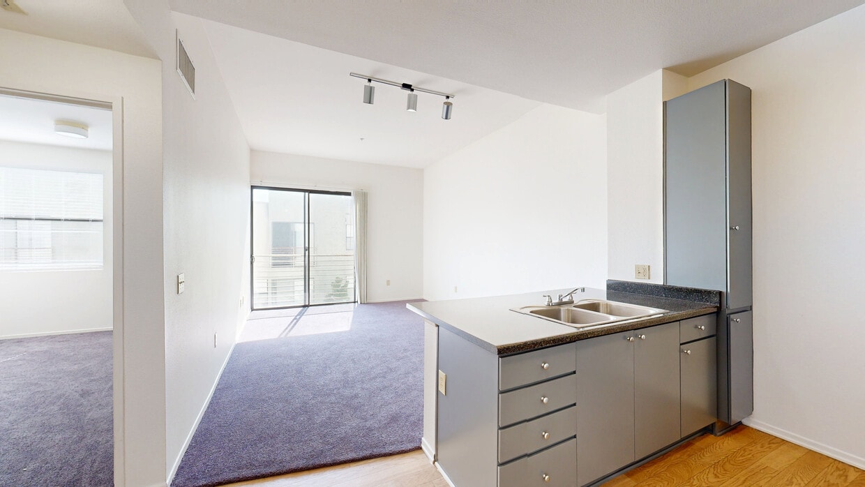 3D Tour - Helix at University Village Apartments