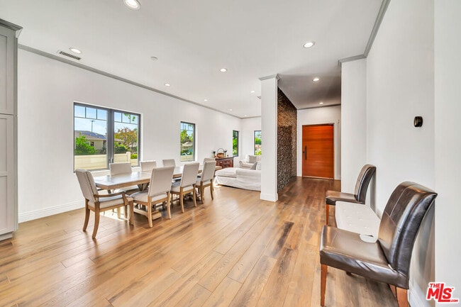 Photo - 6032 Goodland Ave