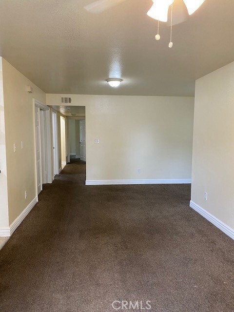 Photo - 650 E 81st St