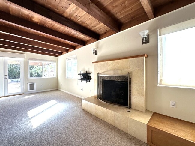 Photo - East Clairemont Mesa - Spacious 3 Bedroom / 1.5 Bath Single-Story Home with AC and Garage