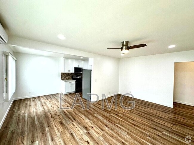 Building Photo - 5721-5723 Tilden Avenue Rental