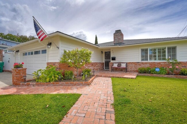 Photo - 2511 Meadow Lark Dr