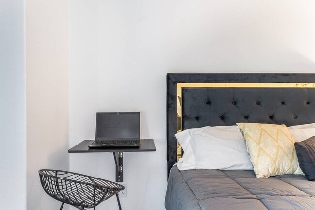 Photo - 7225 Cedar Rd