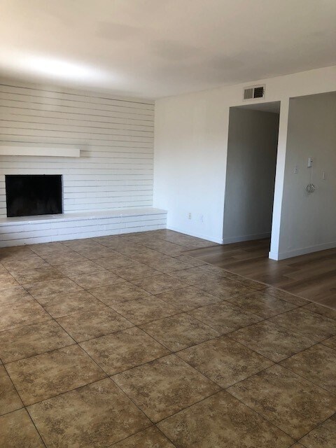 Photo - 1100-1108 E Lexington Ave