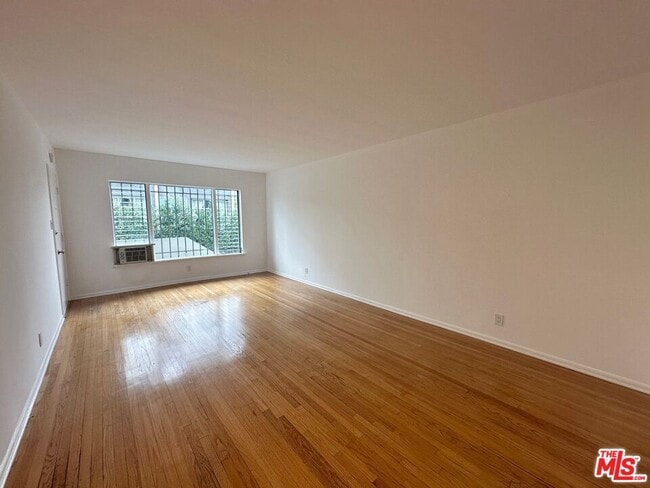 Photo - 1000 N Orange Grove Ave Unit 3