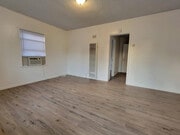 Photo - 416 N 3rd Ave