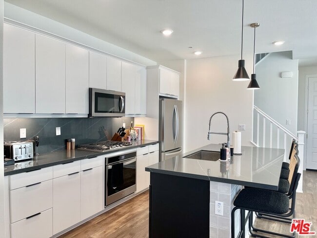 Photo - 27482 Boulderview Way