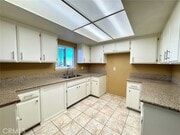 Photo - 18393 Catalpa St