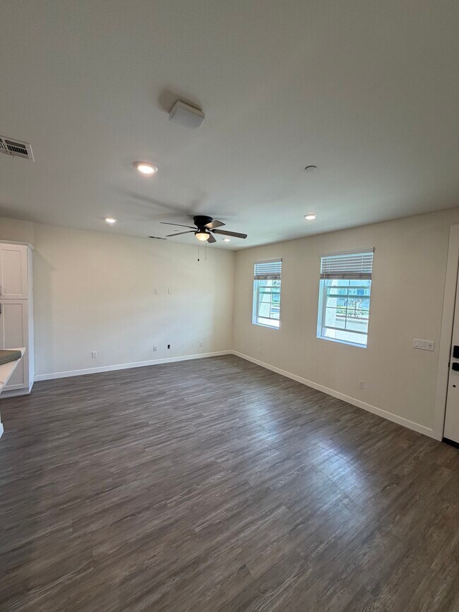 Photo - 30383 Town Square Dr Unit 30383 Town Square Dr