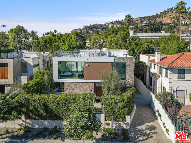 Photo - 1621 N Fairfax Ave House