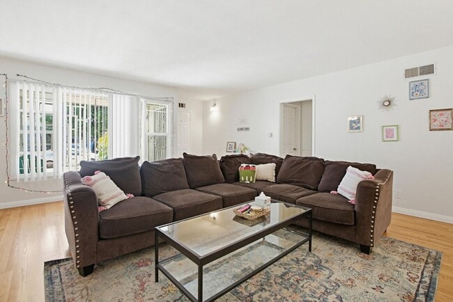 Photo - Spacious 5BR Home Near SDSU – Ideal for Students or Families