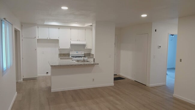 Building Photo - 1300A Unit C