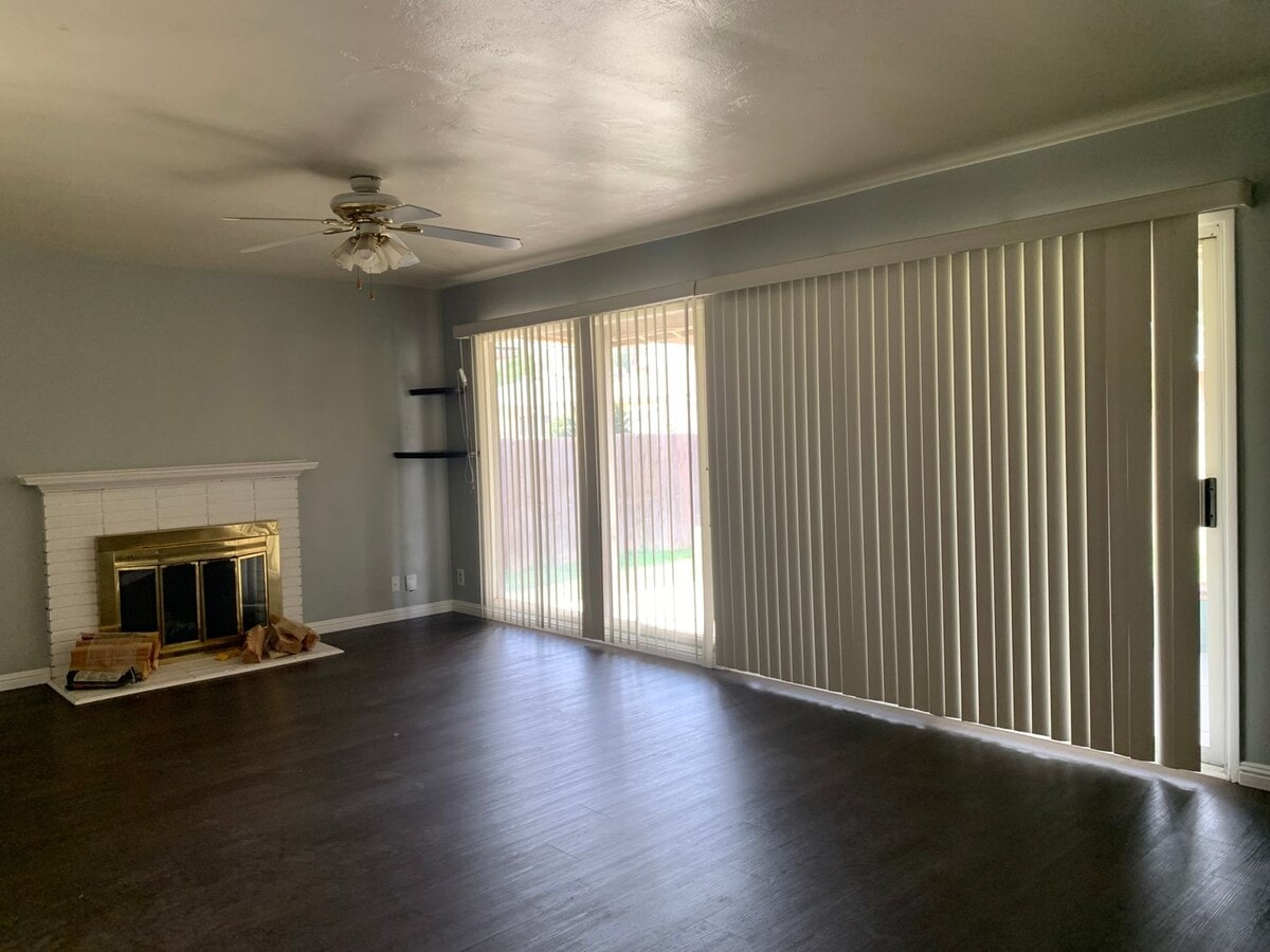 Photo - 3 BEDROOM 2 BATH IN DESIRABLE RIVERSIDE AREA