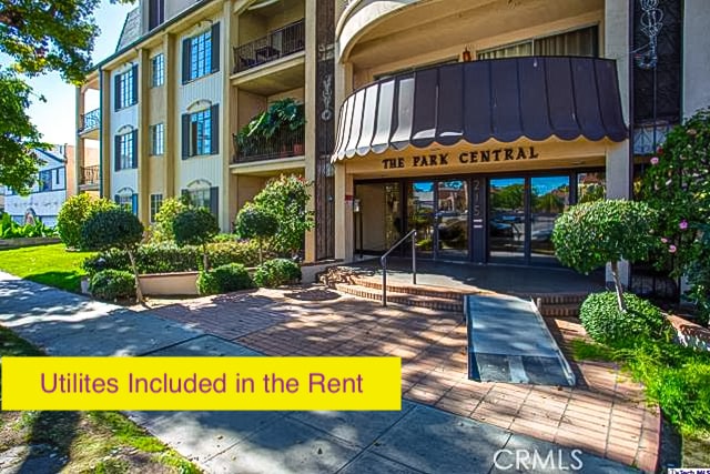 Building Photo - 215 N Kenwood St Unit 201