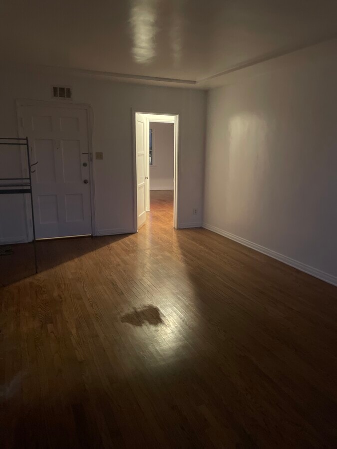 Photo - 5631 Edgemar Ave Unit 5631 Edgemar Ave