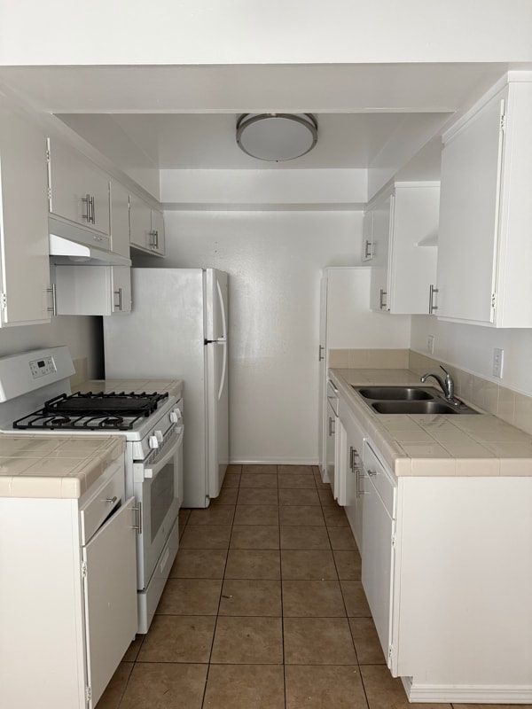 Photo - 23611 Arlington Ave Unit B