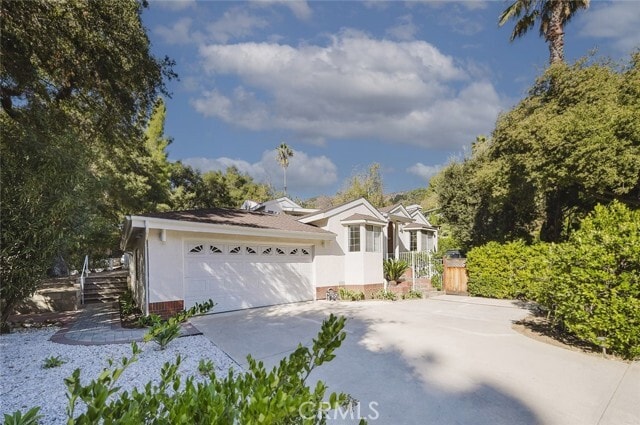 Photo - 2255 E Chevy Chase Dr