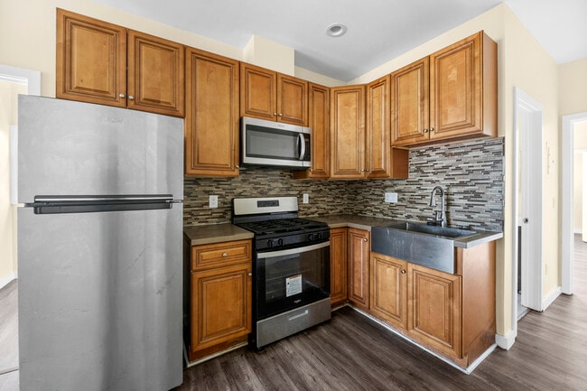Photo - 1050 57th St Unit 1050.5