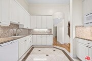 Photo - 433 N Doheny Dr Condo Unit 106