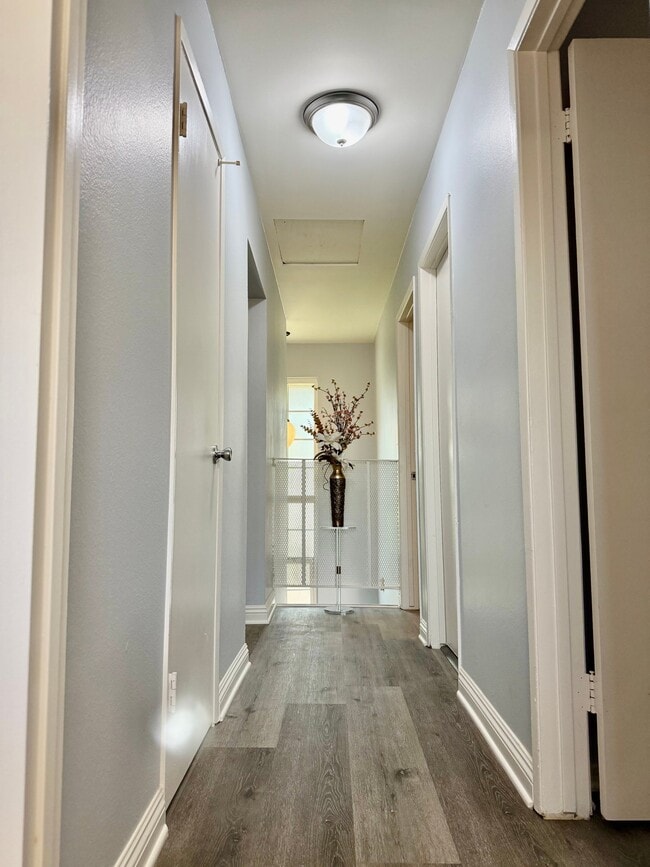 Building Photo - 7765 Beechwood Way