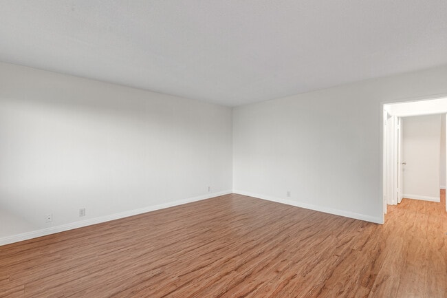 Building Photo - 2701 S Peck Ave Unit 4