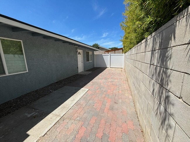 Photo - 6043 Vanessa St Apartment Unit 2