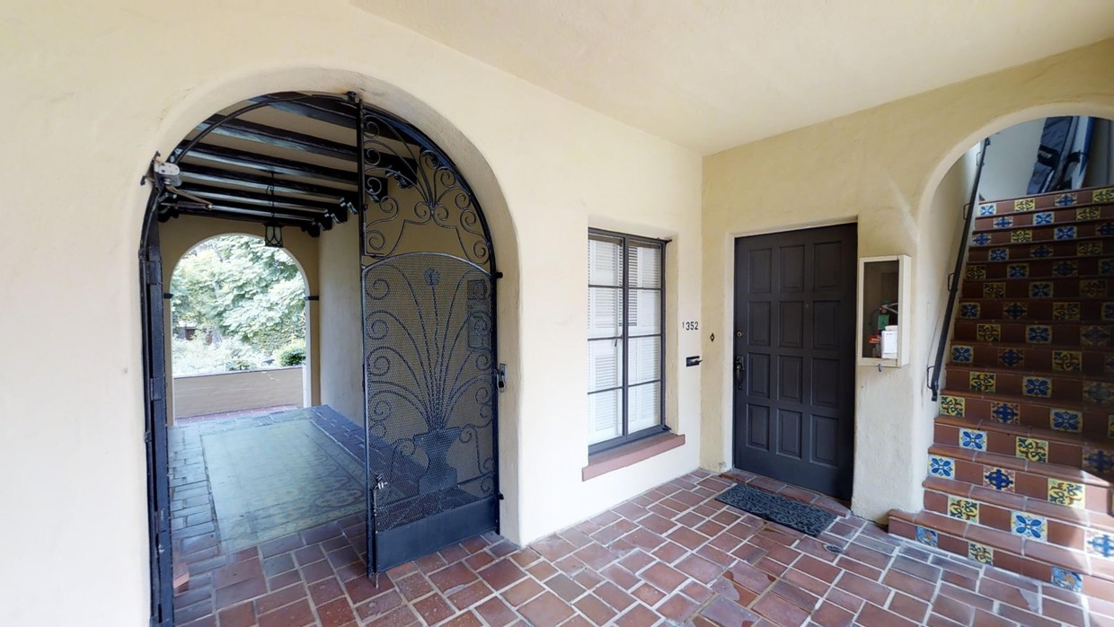 3D Tour - Villa Sevilla Apartments