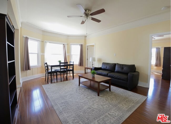 Photo - 2928 Walton Ave Unit 2930