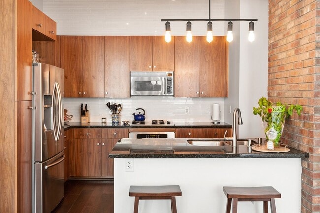 Photo - Modern Chic 2 bedroom at M2i Unit 415