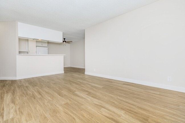 Photo - Valley Breeze Apartments