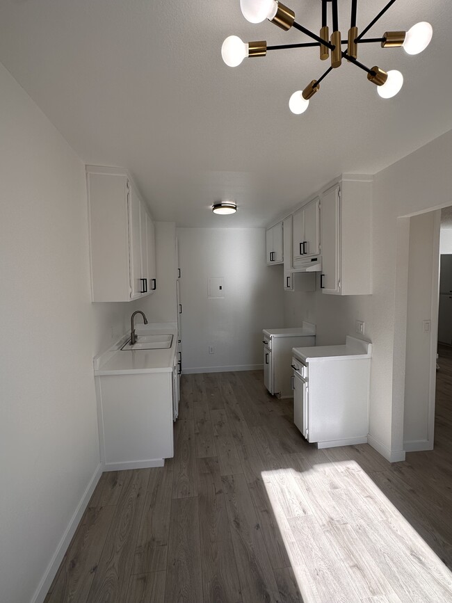 Building Photo - 8126 Owensmouth Ave Unit San Orion