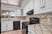 Photo - 533 Hibiscus Ct