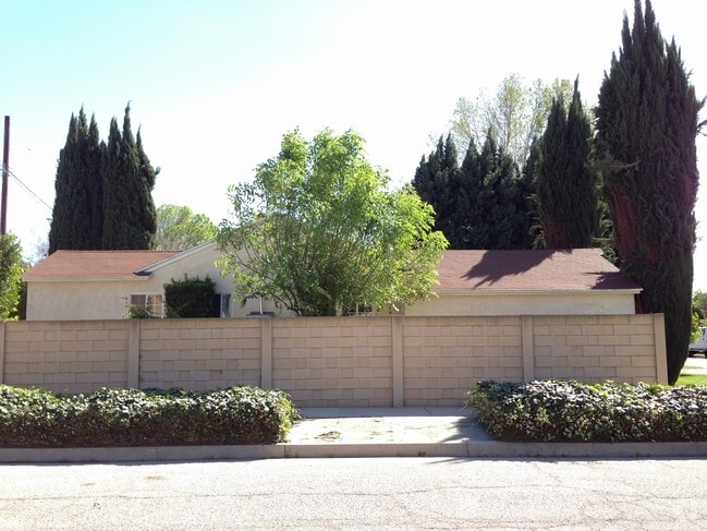 Building Photo - 9024 Geyser Ave Rental