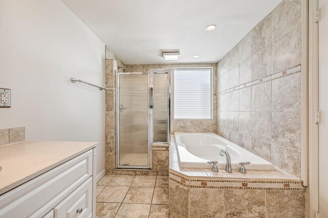 Photo - 415 E Avenida Granada