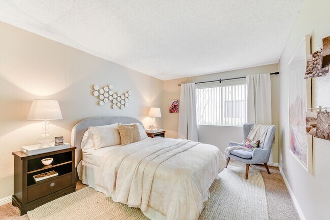 Photo - Torrey Pines Apartment Homes