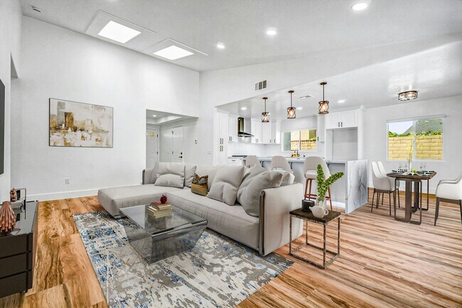 Photo - 17472 Bellport Cir