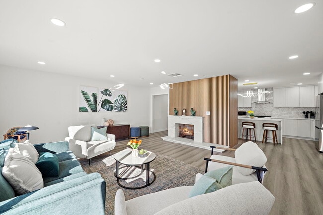 living room - 5591 Heil Ave