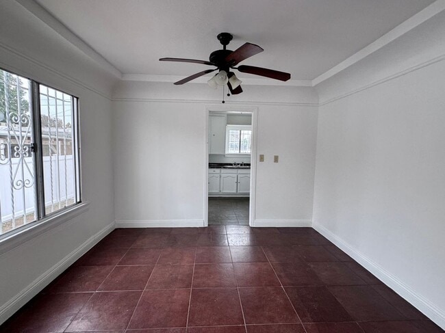 Photo - 540 W 107th St