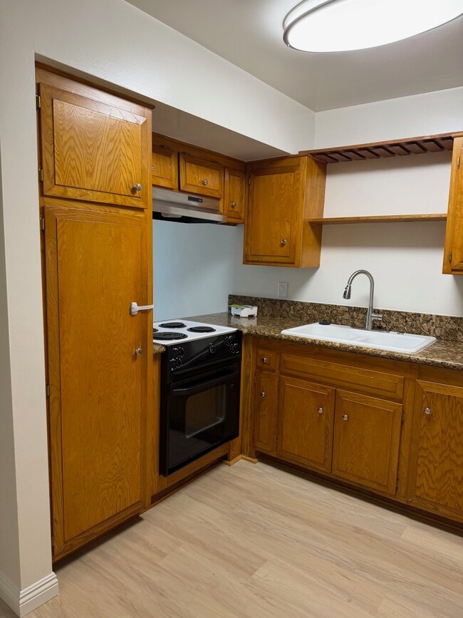 Photo - 3546 Del Amo Blvd Unit 9