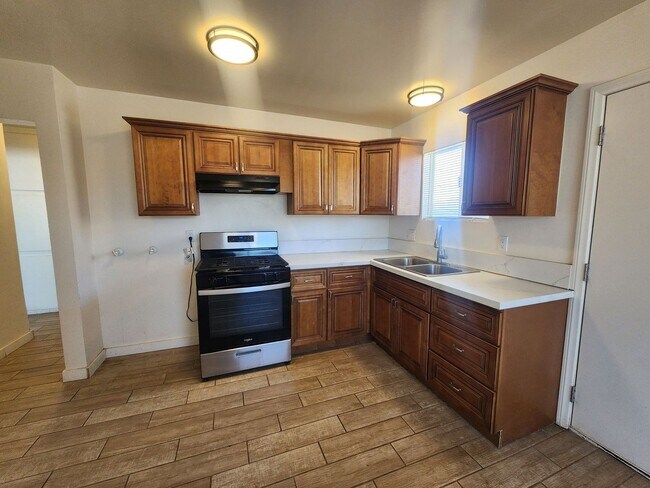 Photo - 6141 Abronia Ave