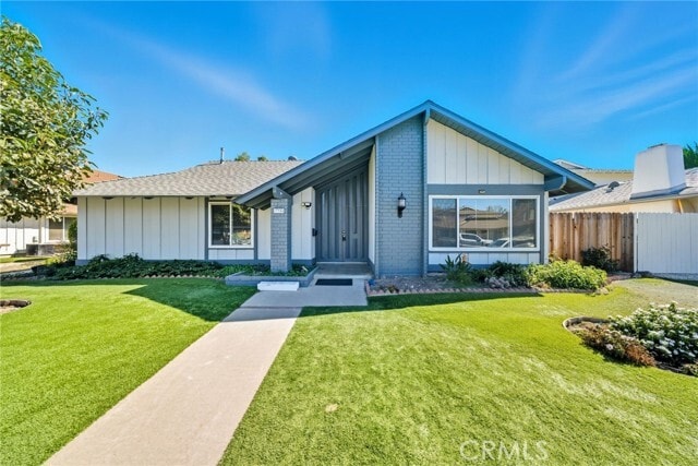 Building Photo - 17358 San Luis St Unit 1