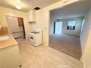 Photo - 1042 W 7th St