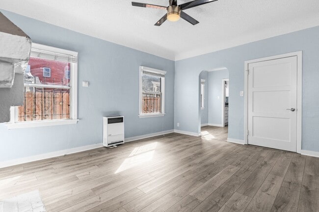 Photo - 1115 E Broadway Unit 03