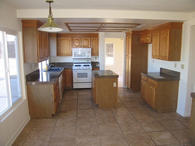 Photo - 4 BEDROOM IN THE RANCH